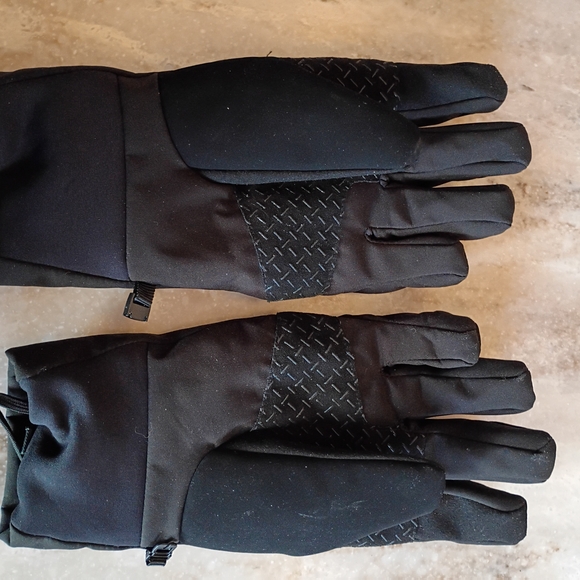 Men's Black Winter Gloves - Picture 2 of 4